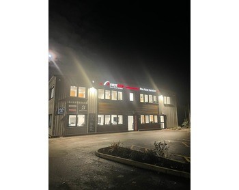 Pan Auto Services, Harpenden Night Exterior (1)
